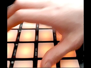 Some INSANE one hand Dubstep Finger Drumming